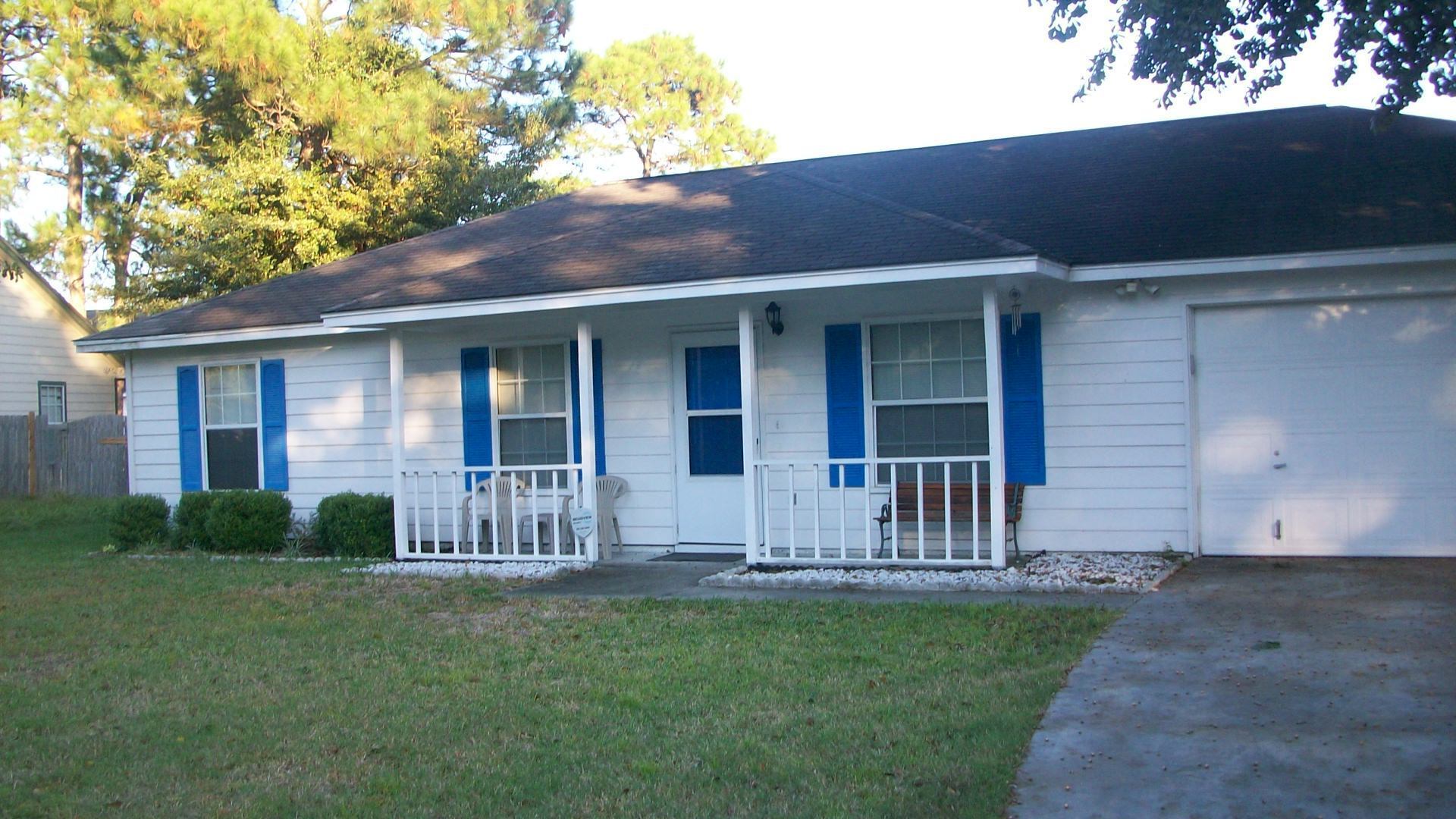 Kingsland House: 113 Lake Wellington Dr