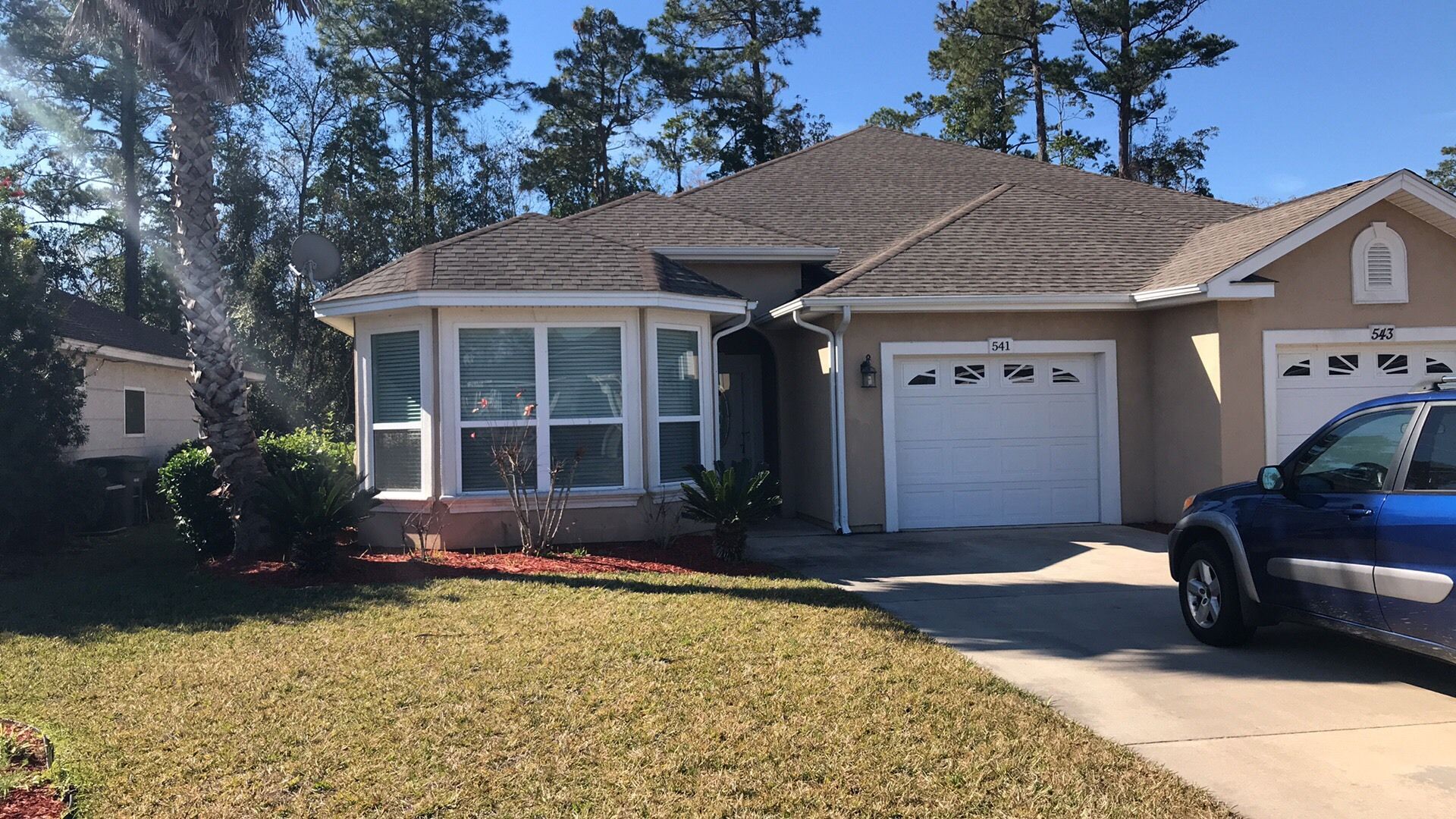 Kingsland House: 541 Eagle Blvd