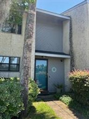 Island Marshwood Renovated Condo