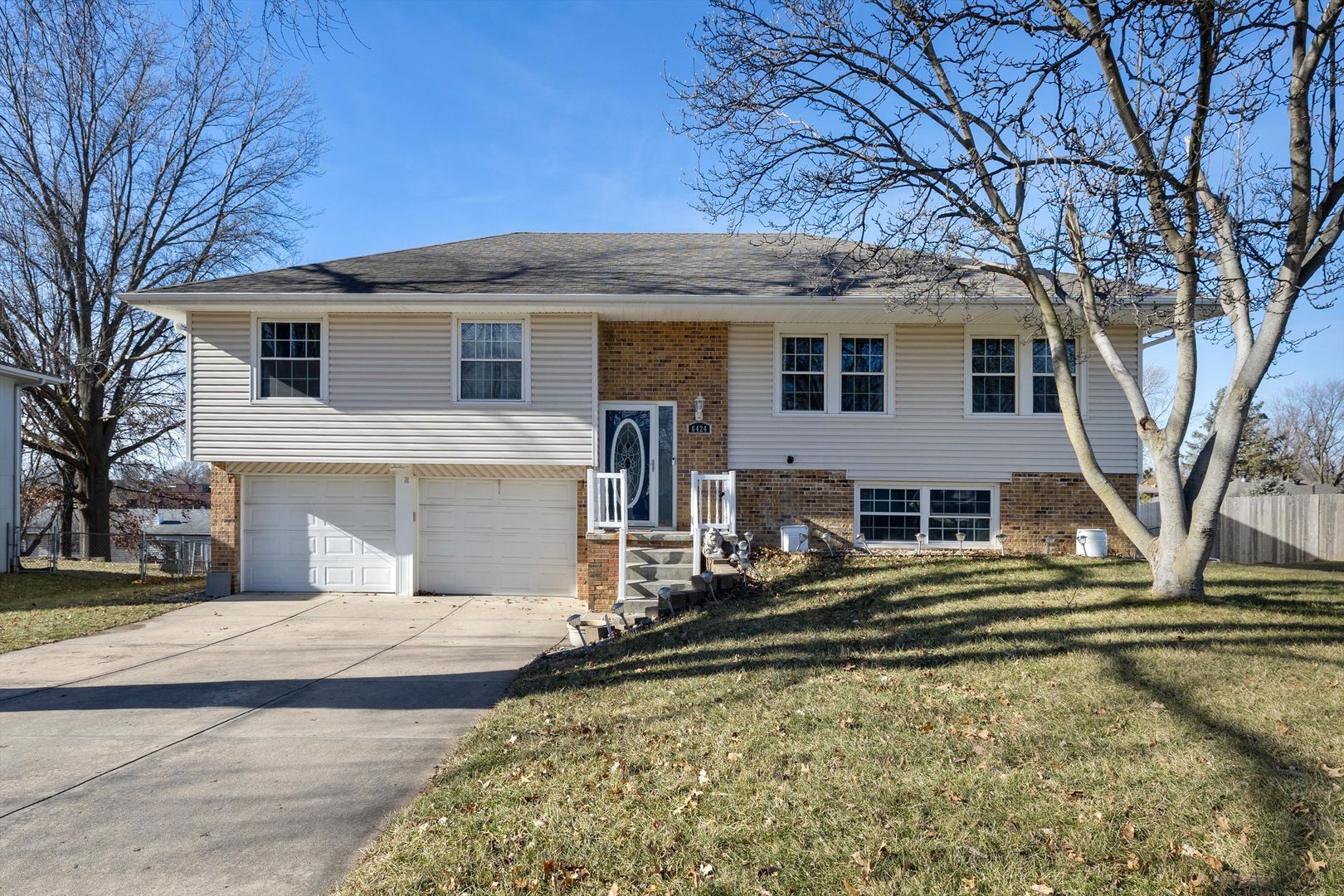 Omaha House: 6424 S 149th Ave.