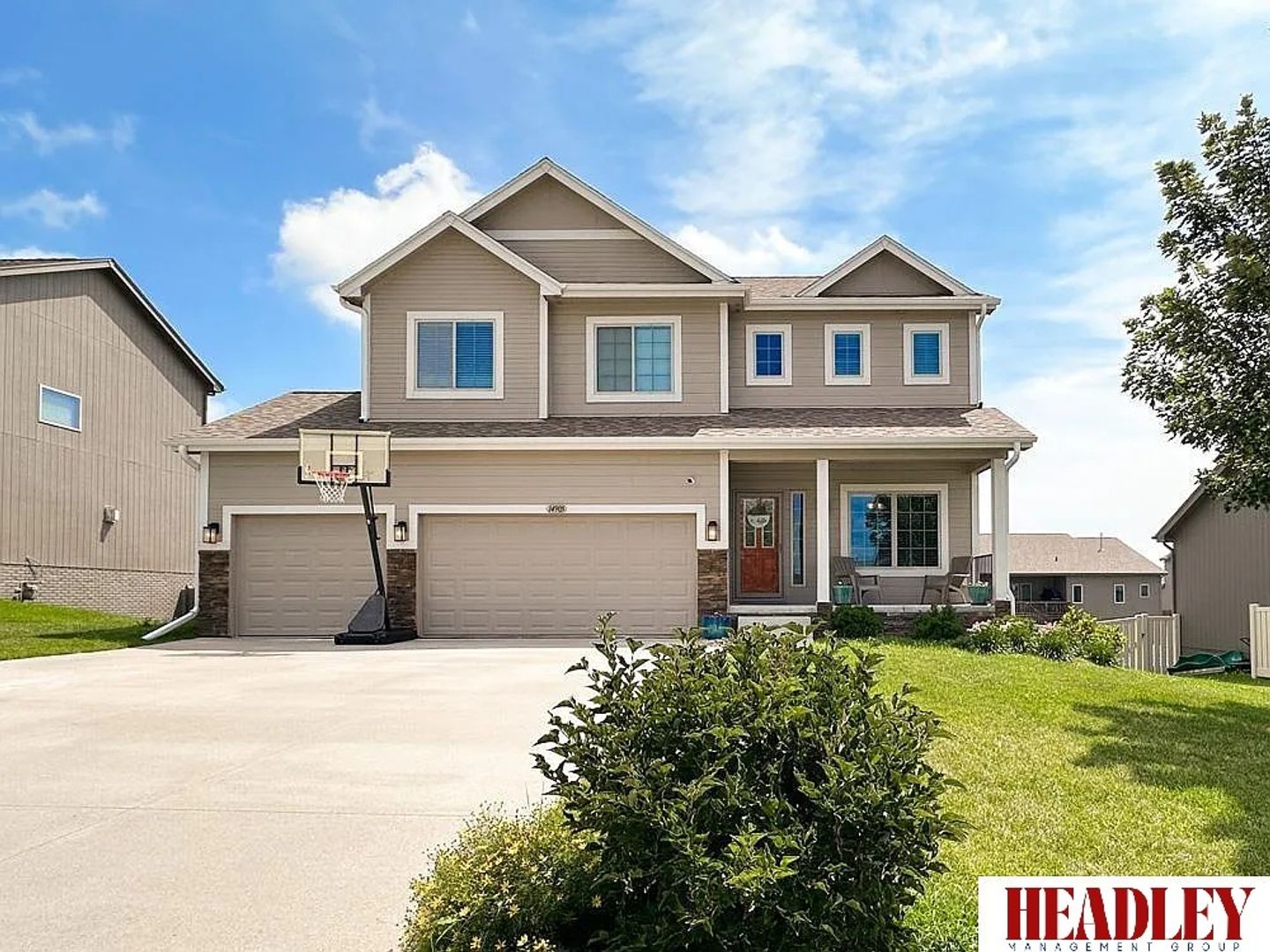 Bellevue House: 14905 S 22nd St