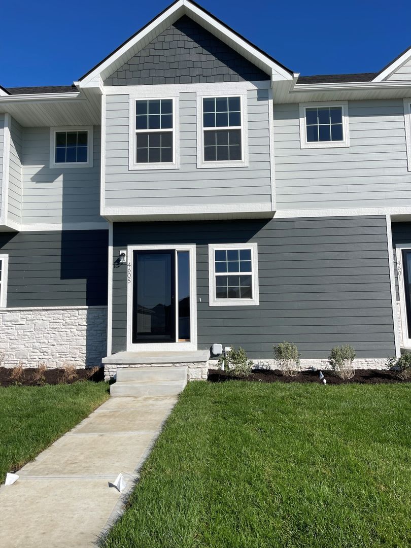 Papillion Townhome: 4605 Leawood Ct.