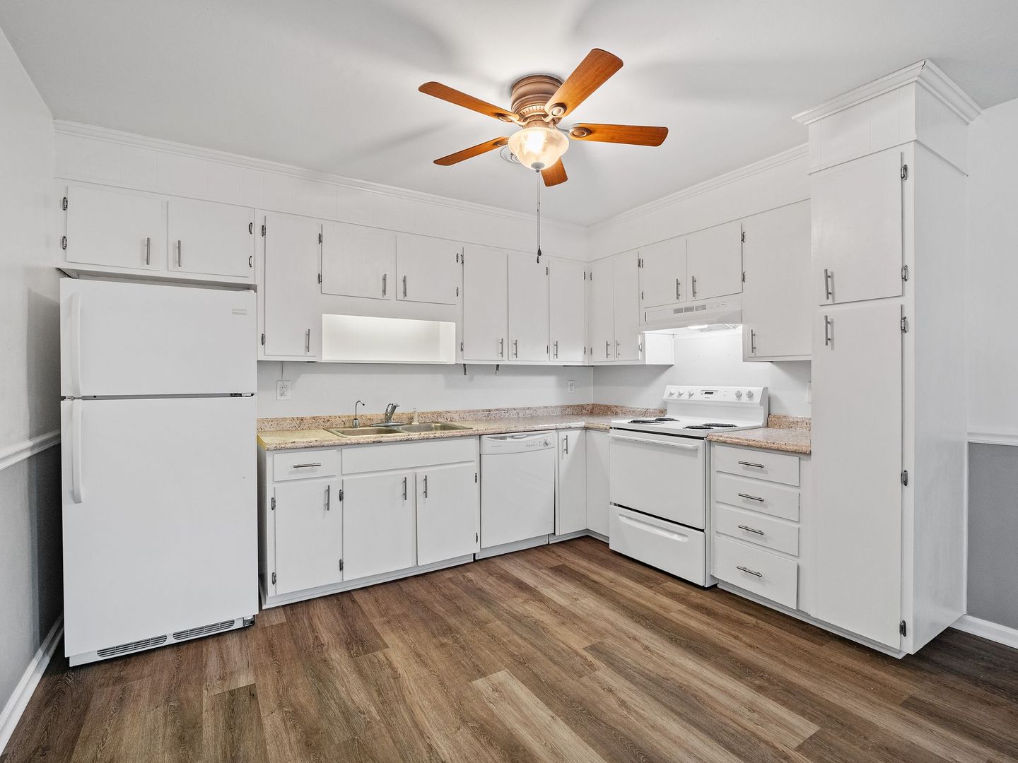 Glade Hill Apartment: 6775 Old Franklin TPKE