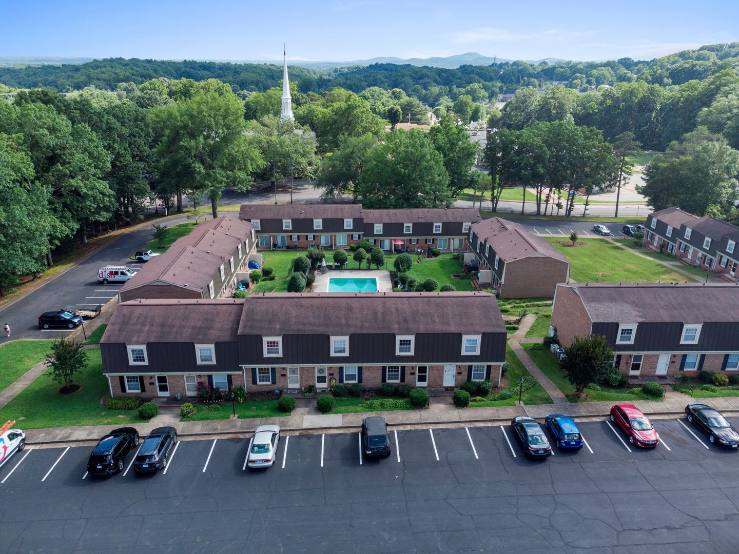 Martinsville Apartment: 1807 East Church Street Extension