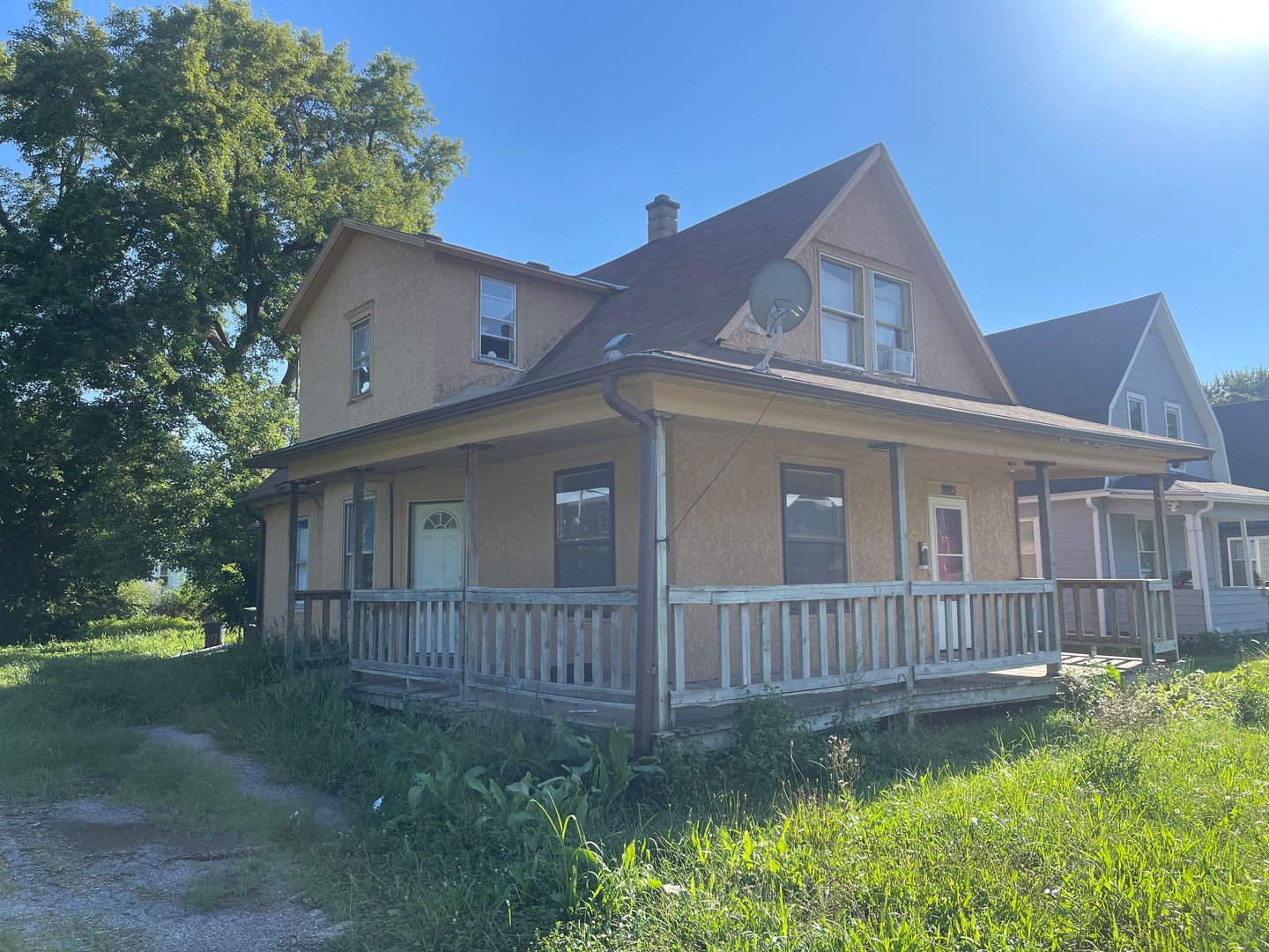 Omaha House: 2423 Templeton Street