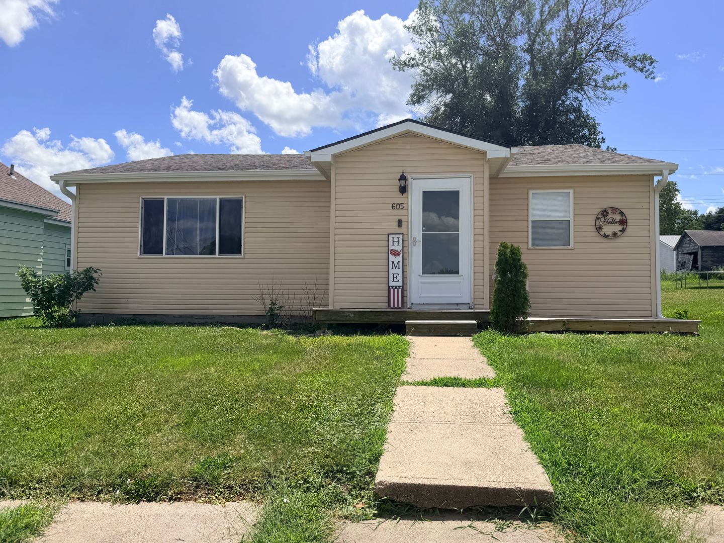 Auburn House: 605 11th St