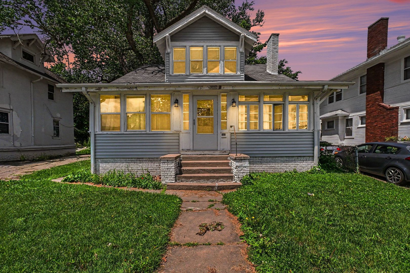 Omaha House: 2818 N 45th St