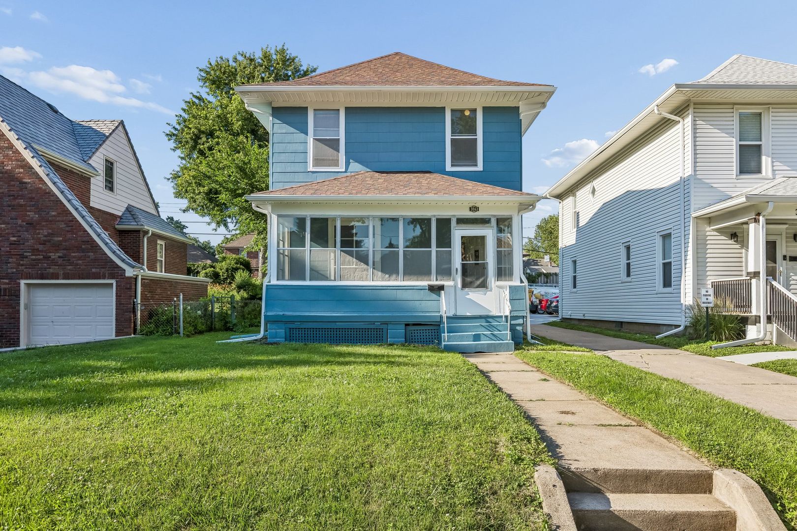 Omaha House: 3863 California