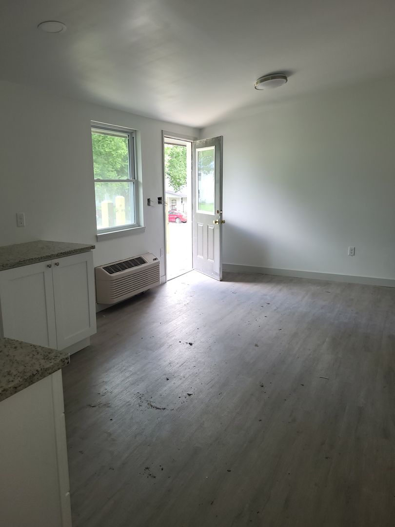 Wamego Apartment: 703 Ash Street