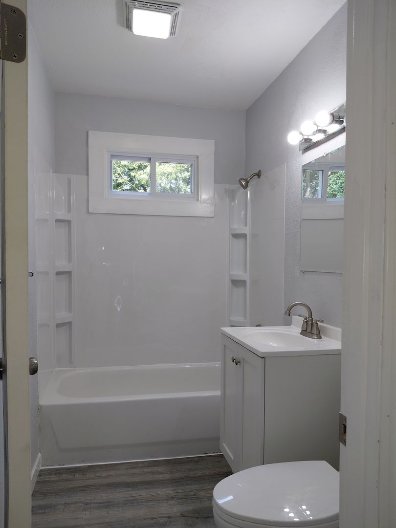 2 bedroom 1 bath house