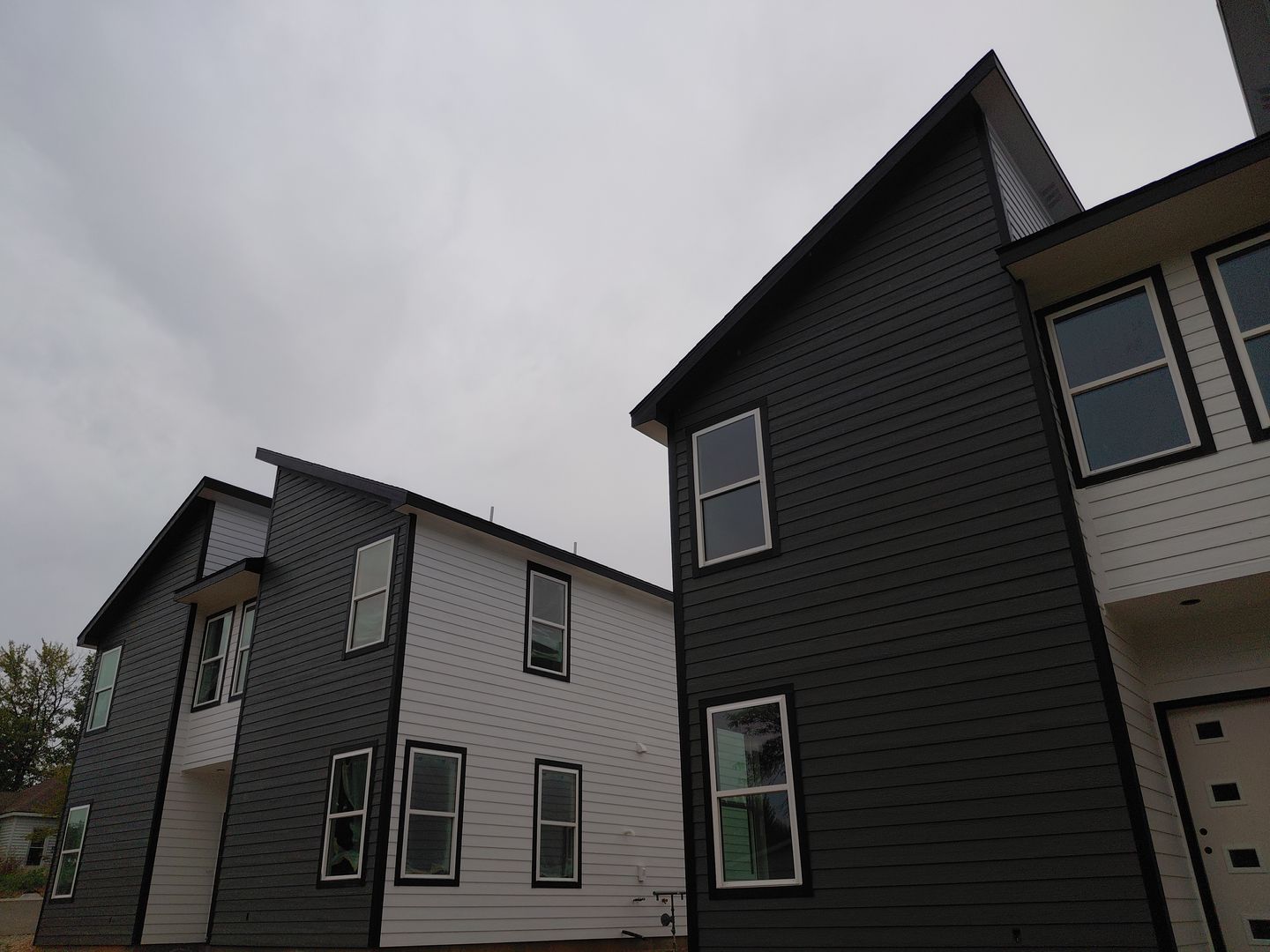 Saint Marys Apartment: 707/709 Maple Street