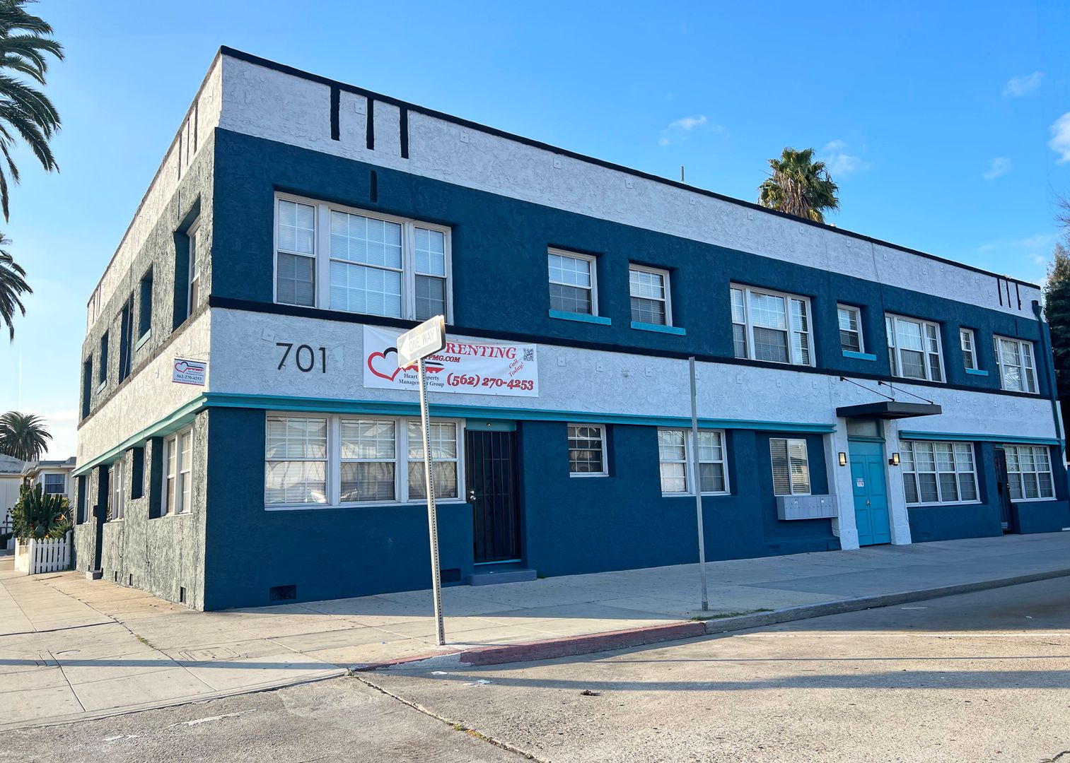 Long Beach Apartment: 701 Linden Ave