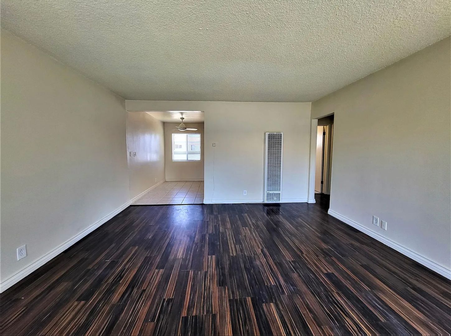 Long Beach Apartment: 1702 Park St