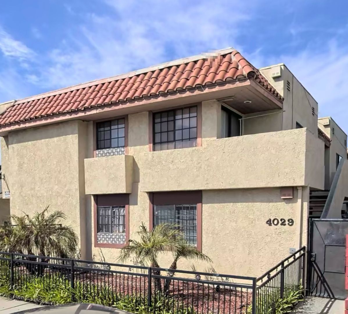 Long Beach Condo: 4029 E 7th St #D