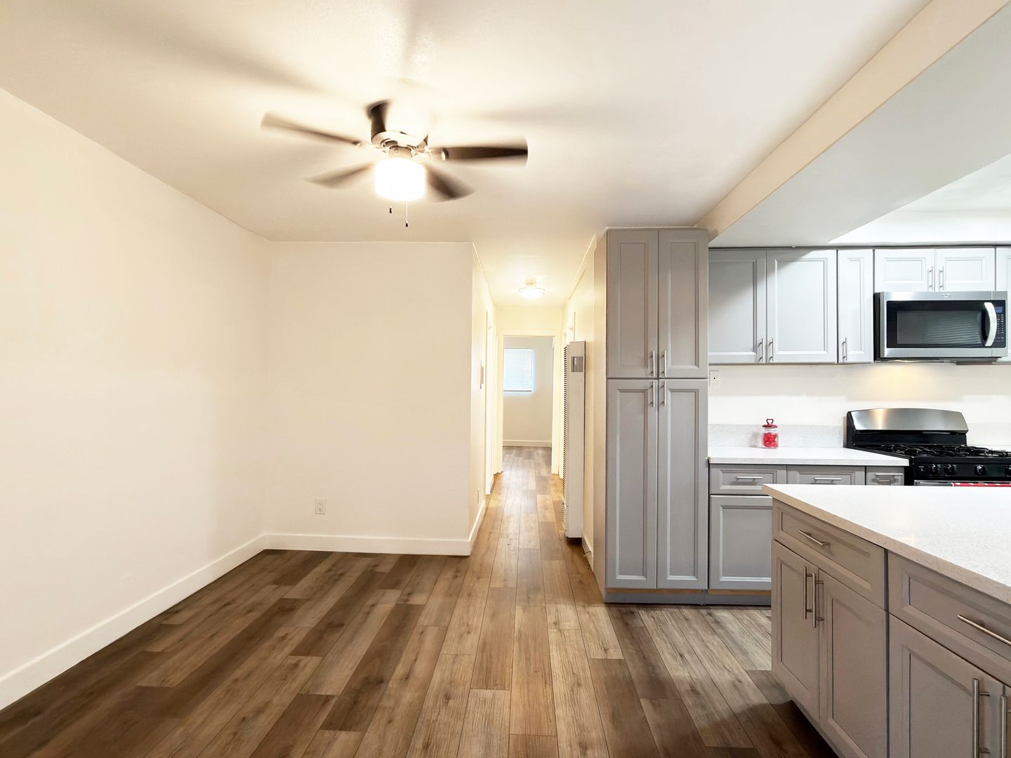 Long Beach Apartment: 1027 E. Hill St