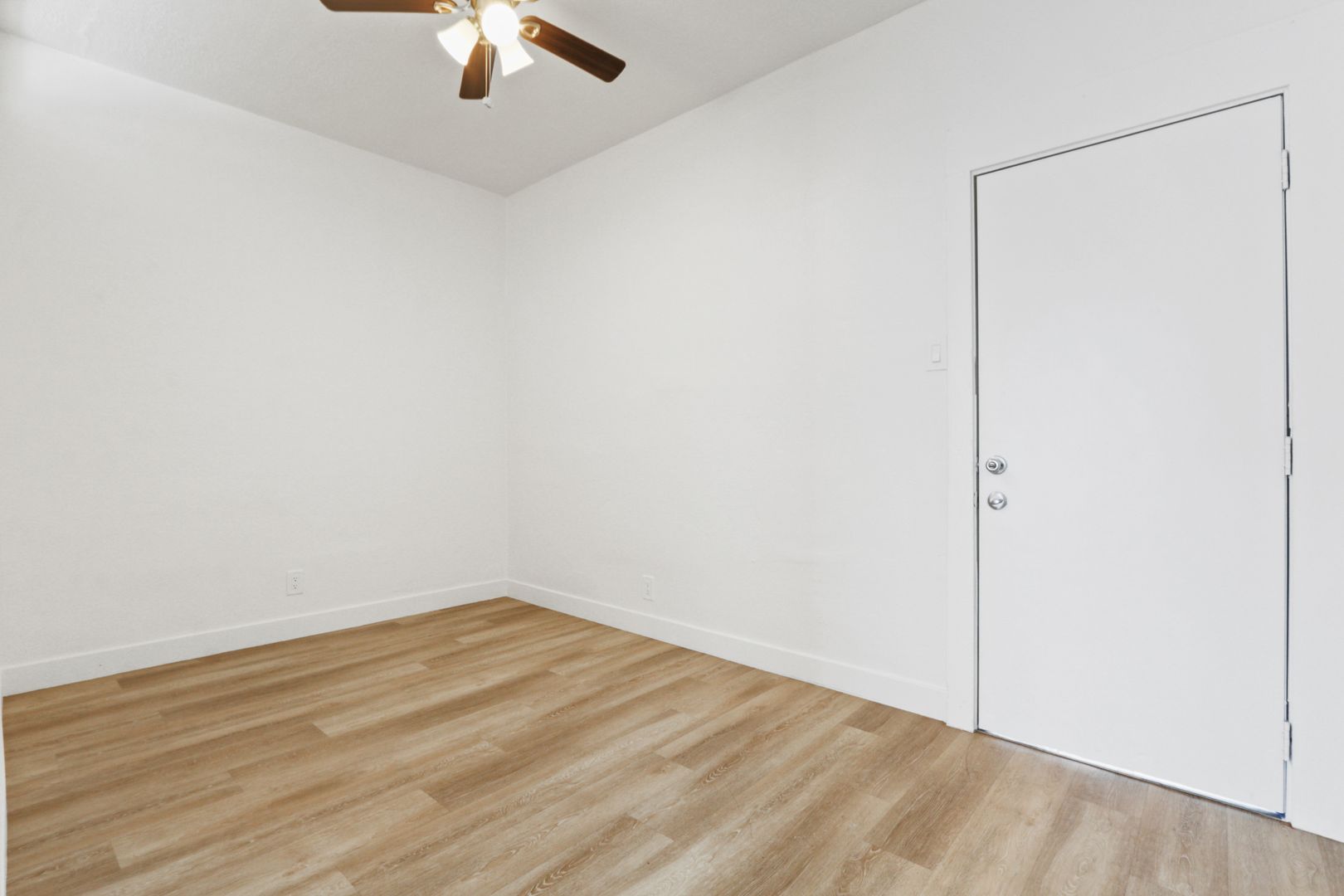 Long Beach Apartment: 227 Lime Ave