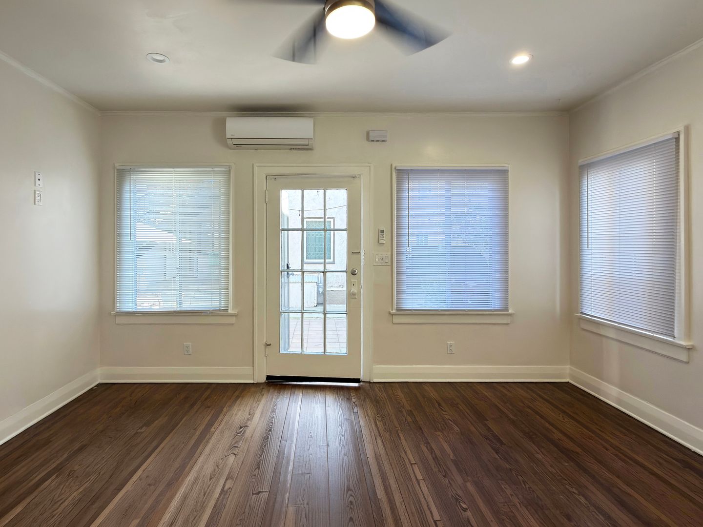 Long Beach Apartment: 315 Cherry Ave