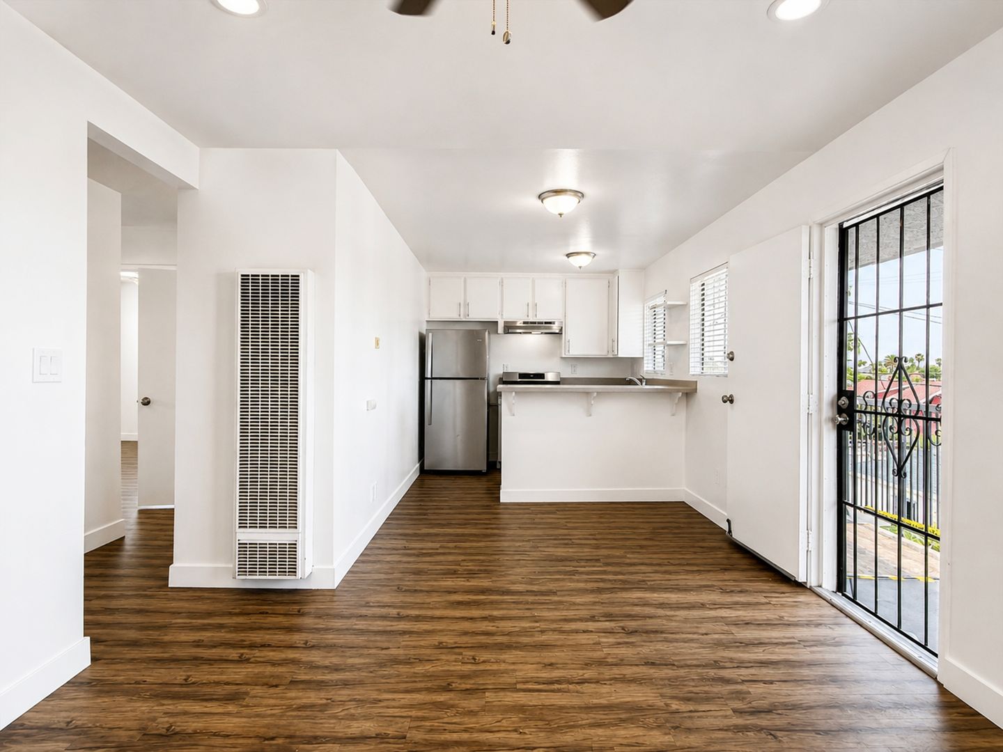 Long Beach Condo: 2226 Lewis Ave