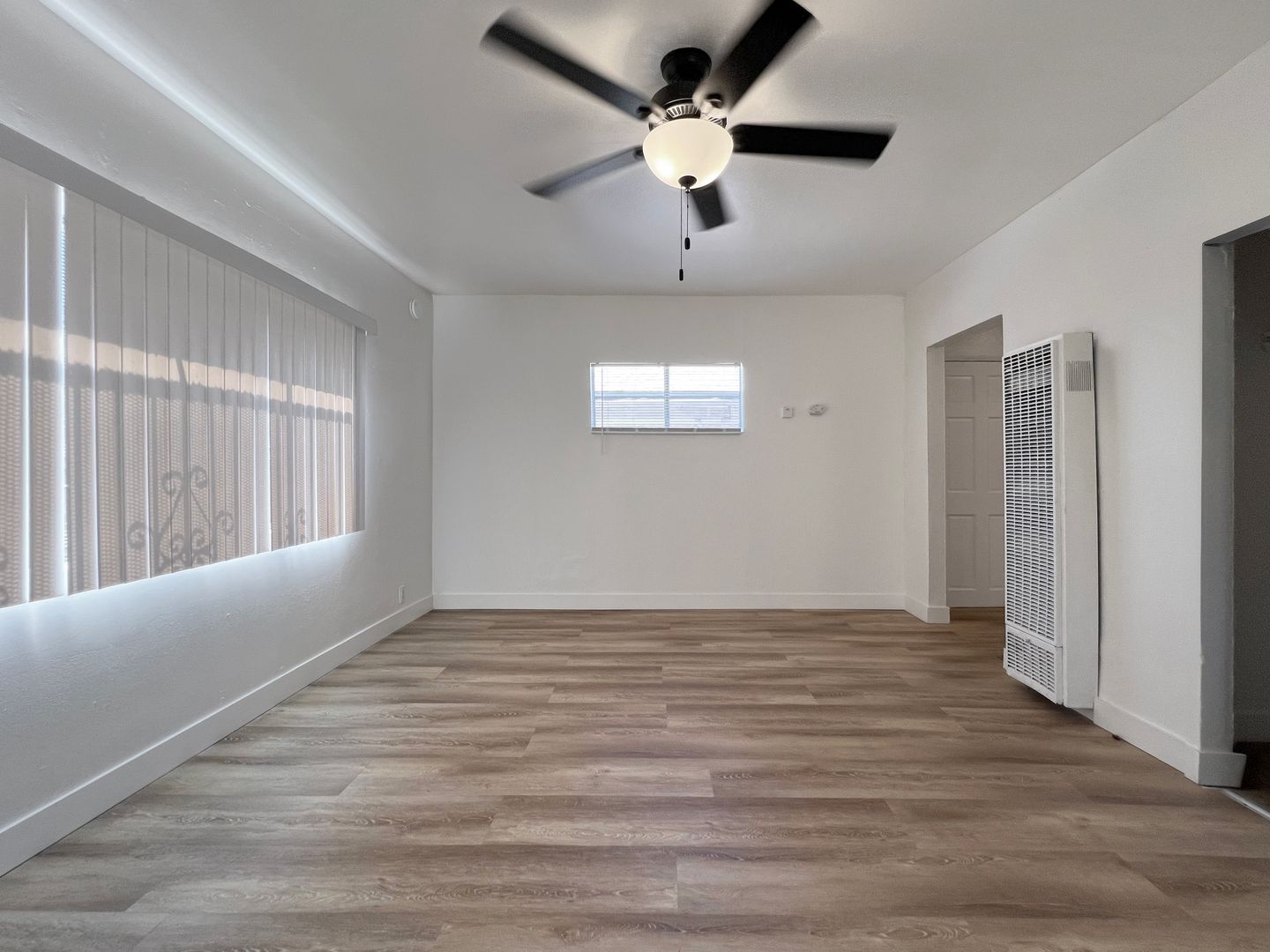 Long Beach Apartment: 1432 Gaviota Ave