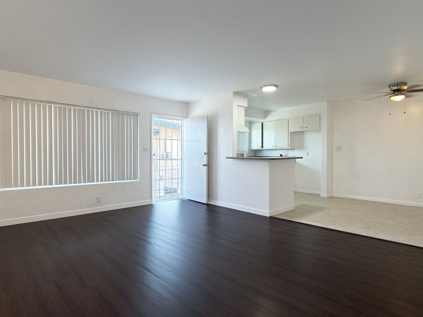 Long Beach Apartment: 1415 Cedar Ave