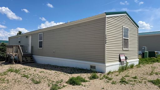 Killdeer rental! Partially furnished trailer for rent in Killdeer