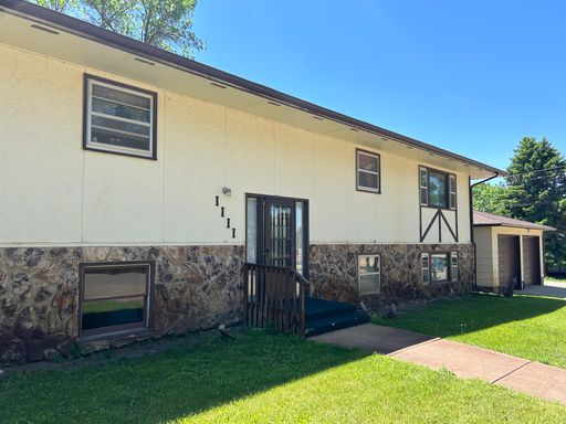 1 Bedroom apartment across from Dickinson State University