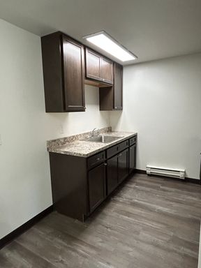 NEWLY RENOVATED!! – photo 1