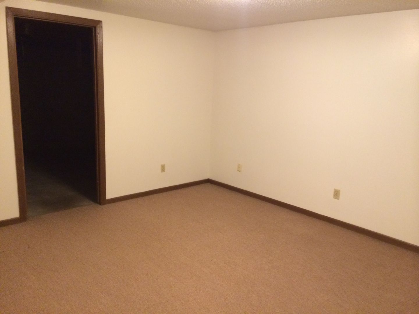 Dickinson Apartment: 343-379 9th Avenue East