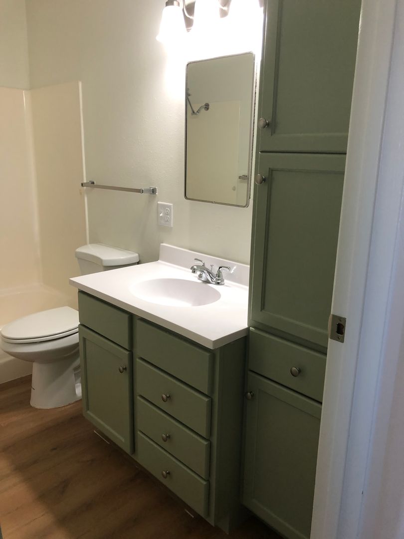 1189 17th Ave W 2, Dickinson, ND 58601