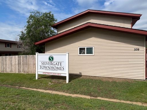 Lovely Townhome in Quiet Neighborhood – photo 1