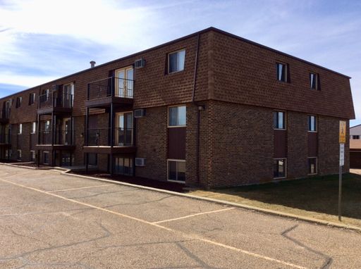 2 bedroom, 1 bath apartment