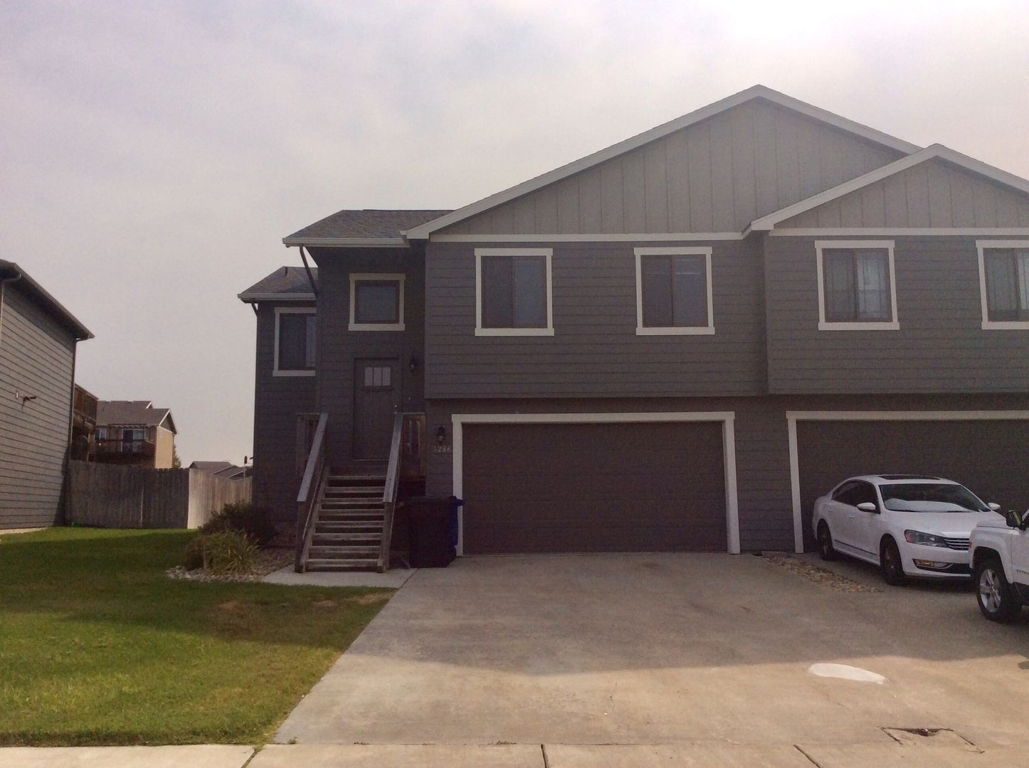 Dickinson House: 3286 Stephanie Dr