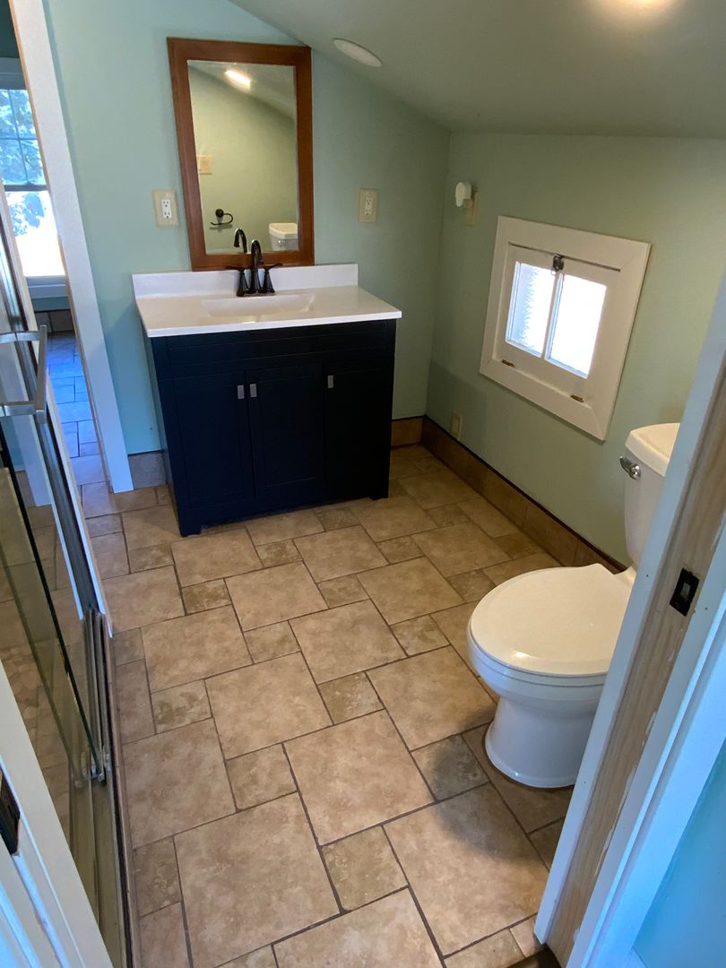 Dickinson House: 205 2nd St E