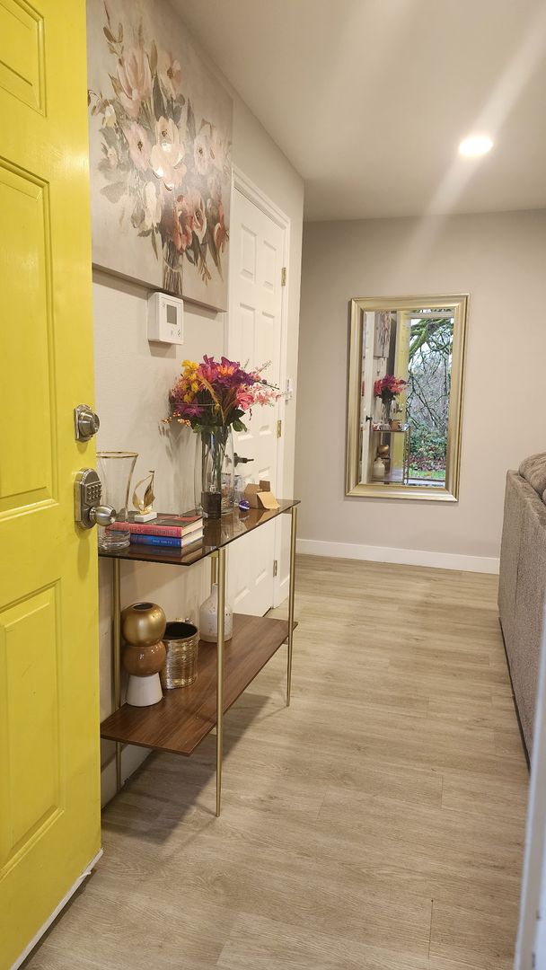 Kent House: 9808 S 252nd St