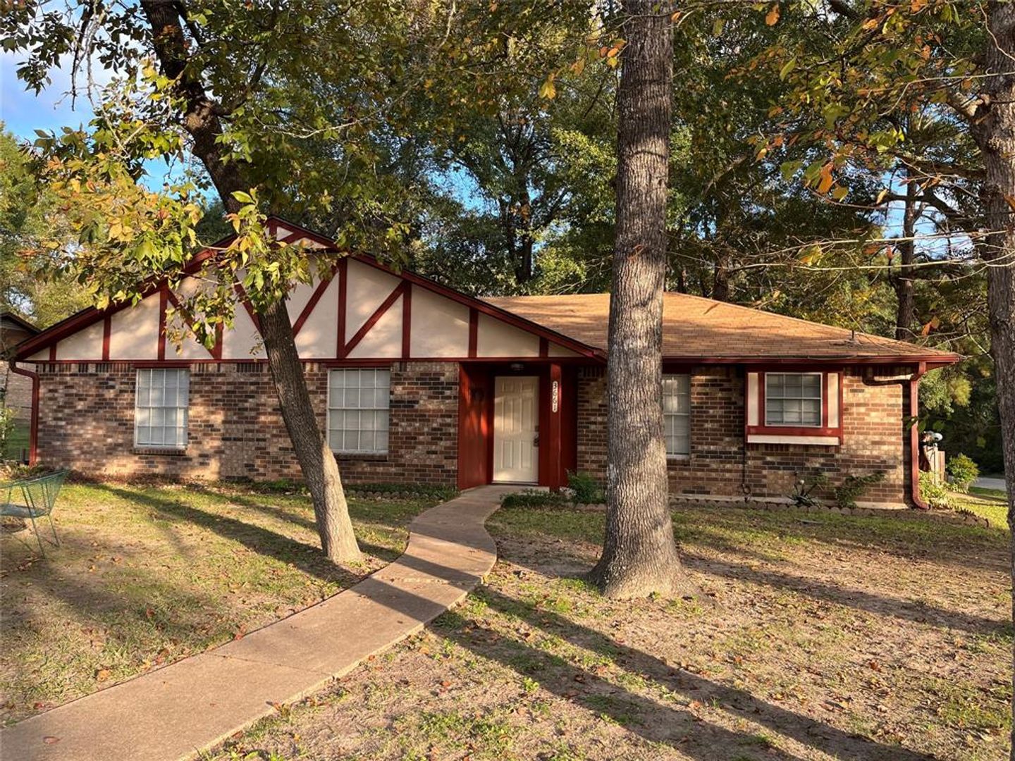 Huntsville House: 3661 Youpon