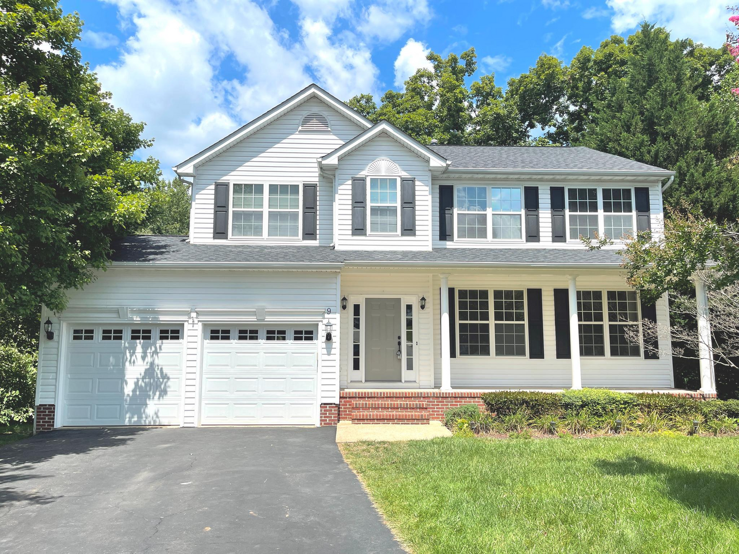 Stafford House: 9 Scarlet Oak Cir