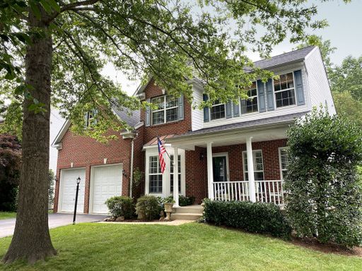 BEAUTIFULLY REMODELLED - 5 BEDROOM HOME - CLOSE TO QUANTICO – photo 1