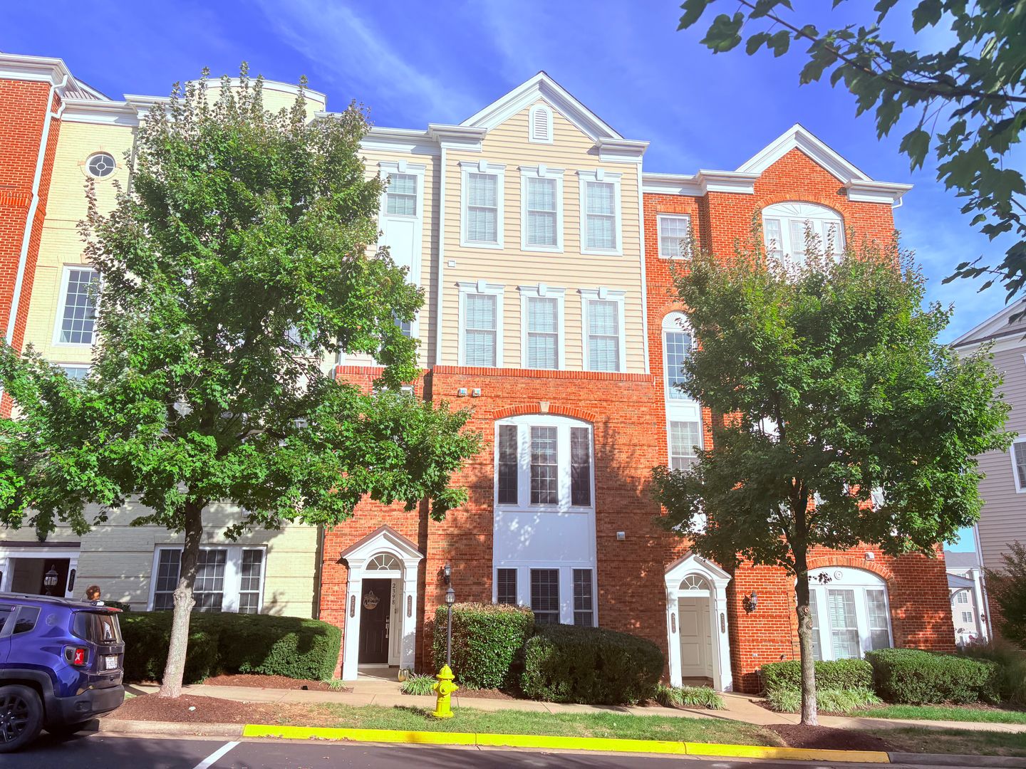 POTOMAC CLUB - TOWNHOUSE CONDO