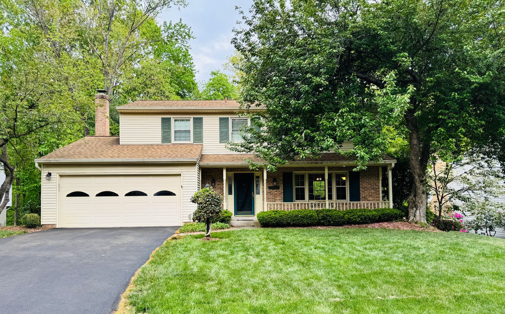 Woodbridge House: 12525 Hedges Run Drive