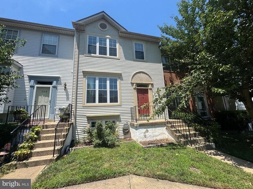 STAFFORD TOWNHOUSE - FRESH UPDATES - CLOSE TO QUANTICO
