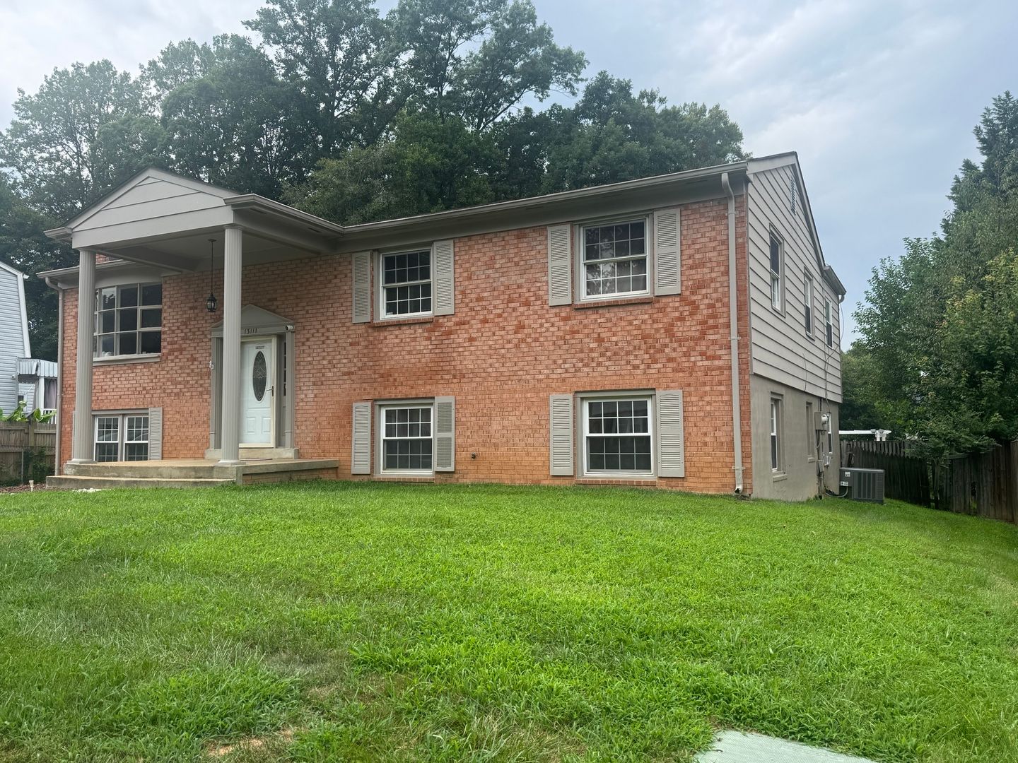 Woodbridge House: 13111 Kurtz Road