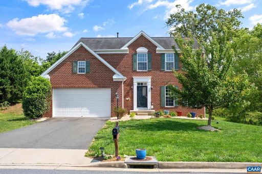 BARBOURSVILLE - 4 BEDROOM HOME - CLOSE TO ARMY JAG SCHOOL & UVA