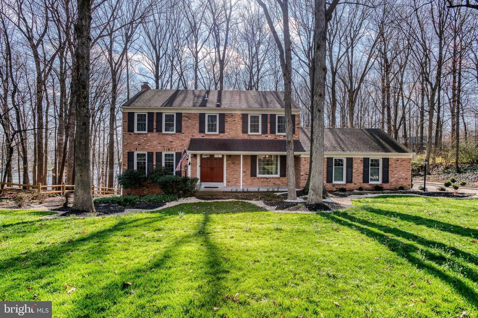 Dumfries House: 15793 Moncure Drive