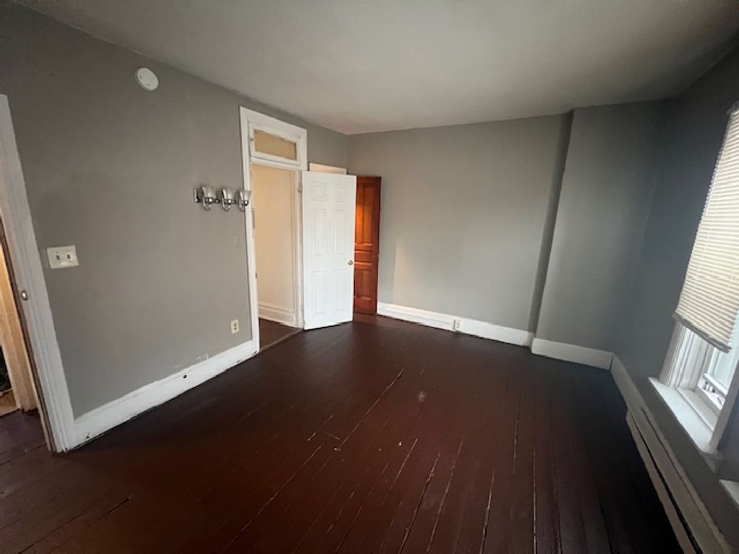 Harrisburg Apartment: 1158 Mulberry St