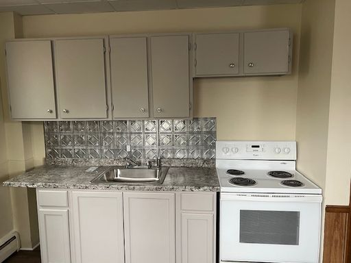 $1050 New Cumberland 2 bedroom for rent – photo 1