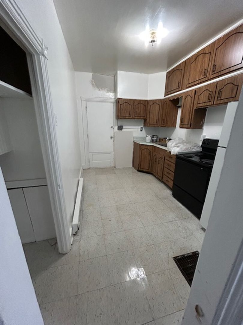 Harrisburg Apartment: 2201 N 4th St