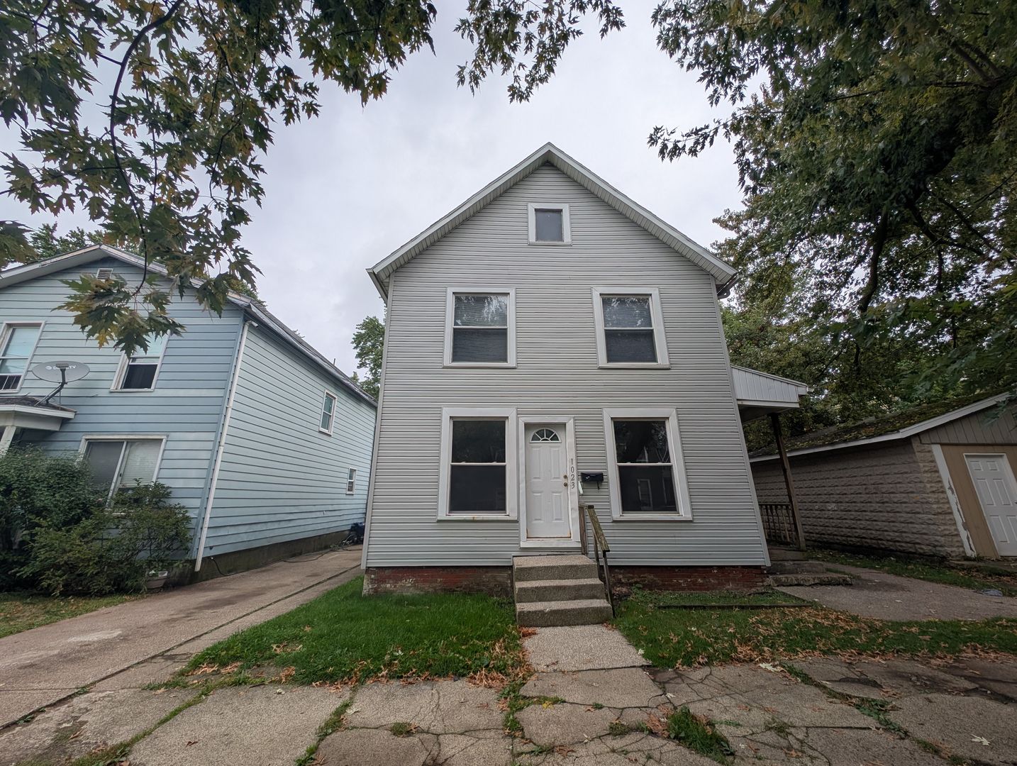 Erie Apartment: 1023-1025 Cascade St