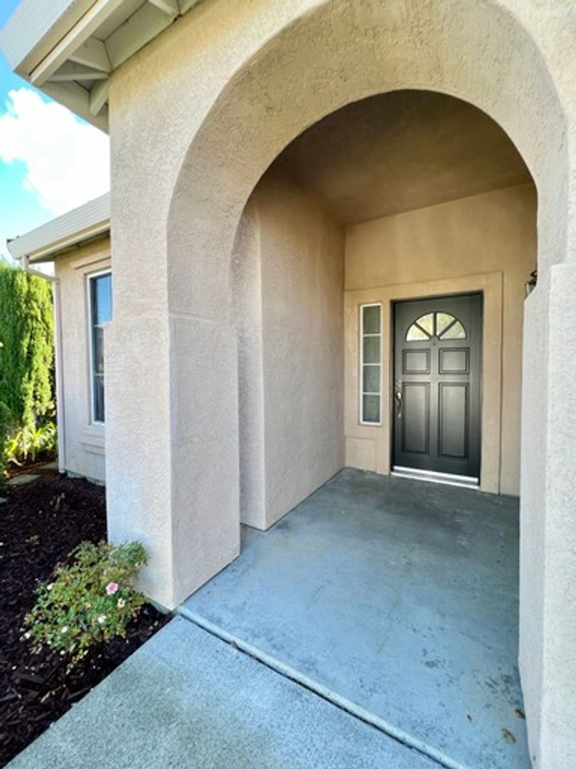 34 Peninsula Ct, Napa, CA 94559