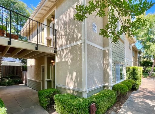Lovely Upstairs Napa One Bedroom Apartment in Desirable Location – photo 1