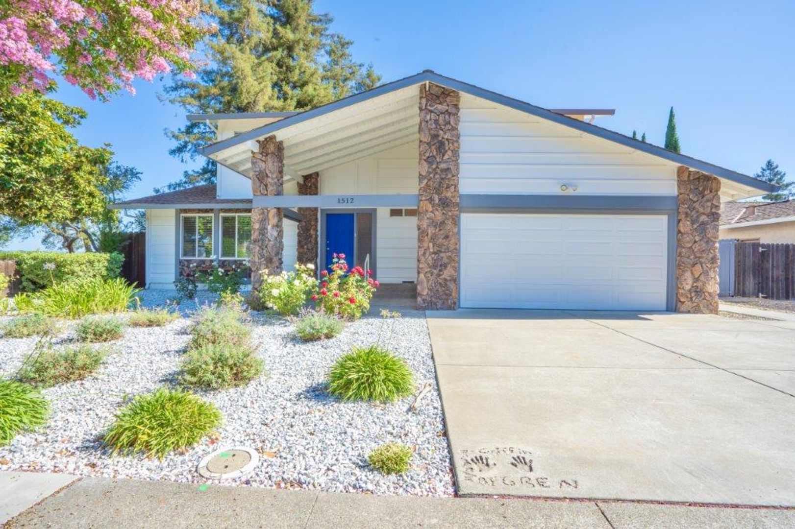 Napa House: 1512 Mosswood Drive,
